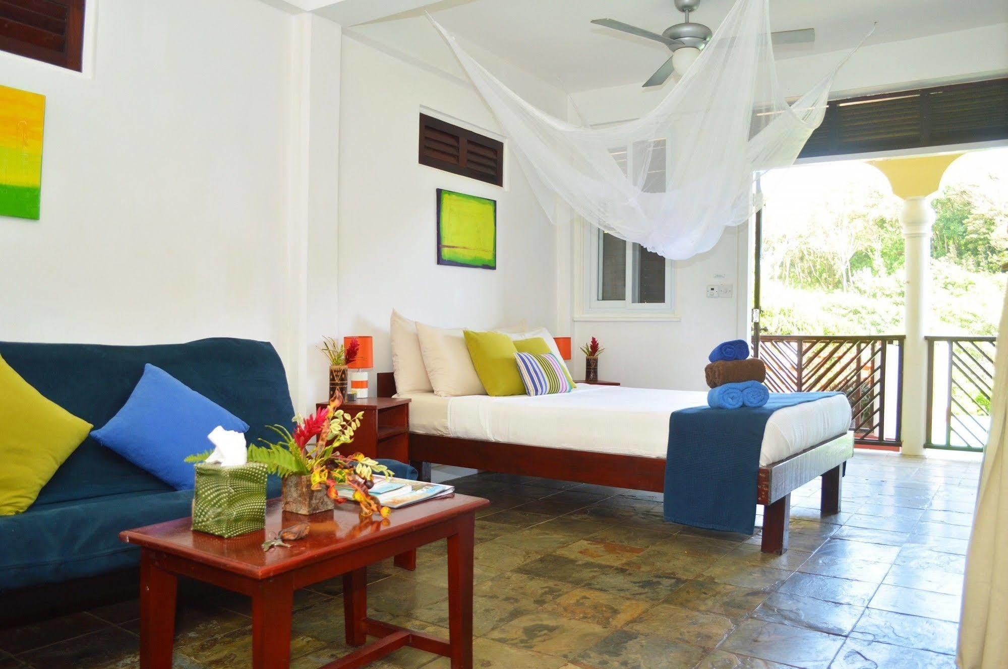 Calibishie Cove Hotel Bagian luar foto